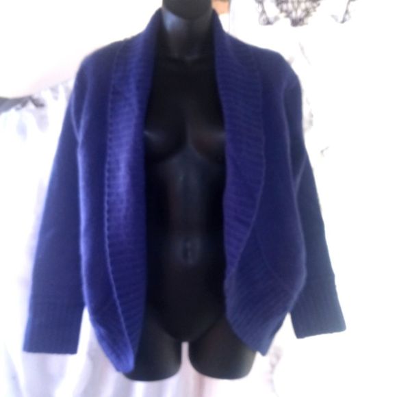 *Express sweater size xl ( box O ) - Picture 1 of 3